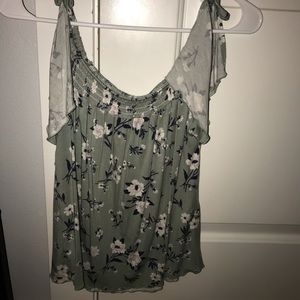 off the shoulder AE flowered shirt !!